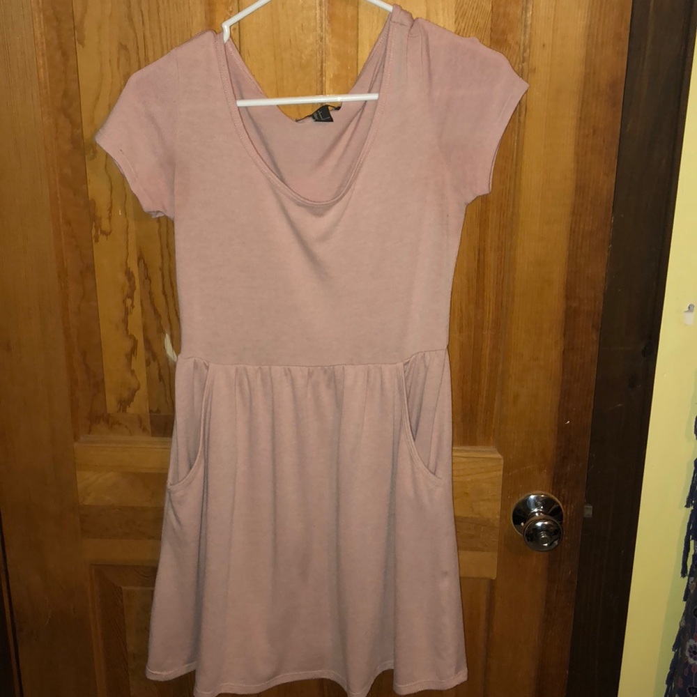 pink dress